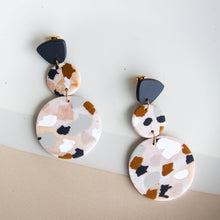 Load image into Gallery viewer, CHANDELIER