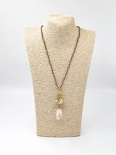 Load image into Gallery viewer, Quartz Necklace
